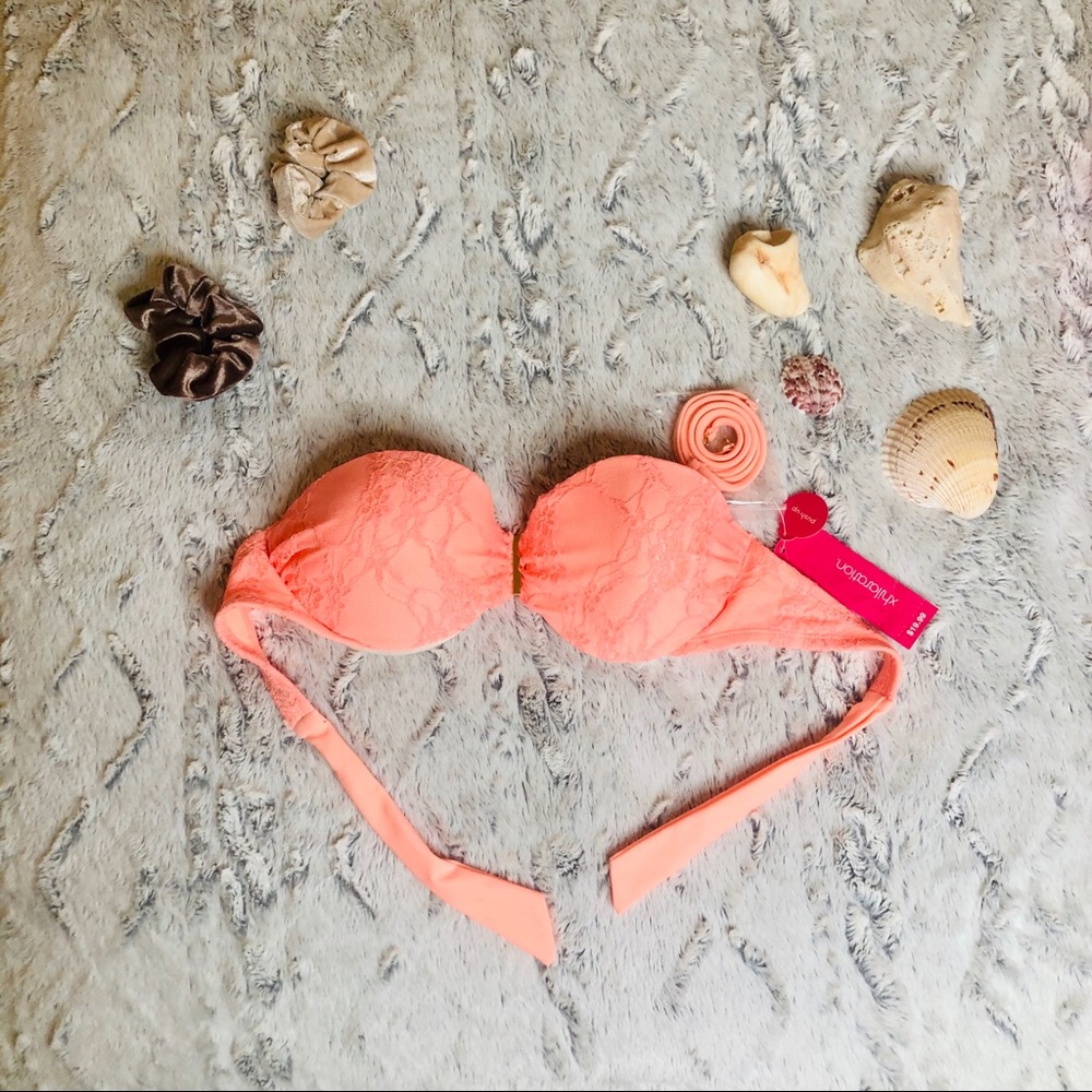 NWT lace swimsuit top 🍑✨